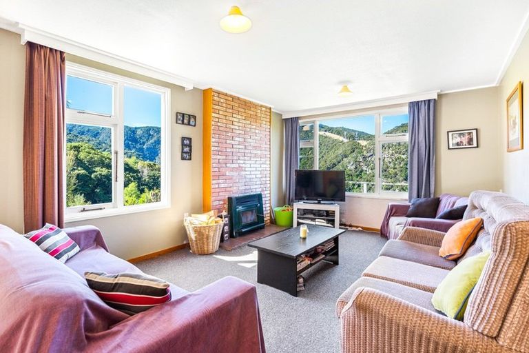 Photo of property in 24 Tui Terrace, Waipori Falls, Outram, 9073