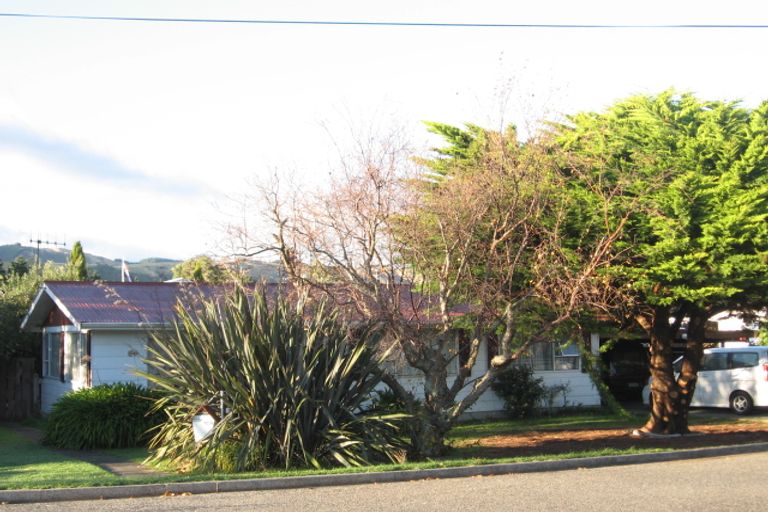 Photo of property in 12 Goldsborough Avenue, Raumati Beach, Paraparaumu, 5032