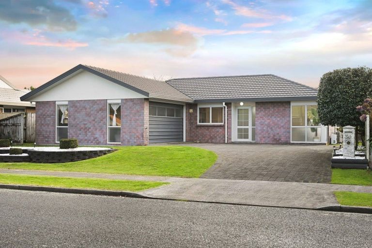 Photo of property in 34 Macmurdo Avenue, Glenview, Hamilton, 3206