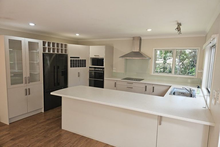 Photo of property in 15 Cantua Close, Totara Heights, Auckland, 2105