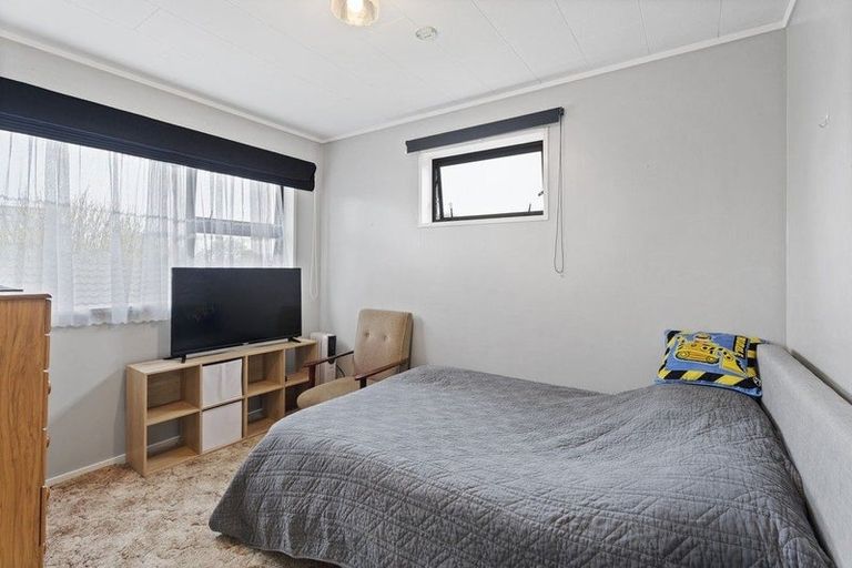 Photo of property in 14 Oberon Street, Stratford, 4332