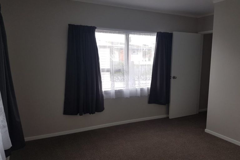 Photo of property in 1/39 Kelvin Road, Papakura, 2110