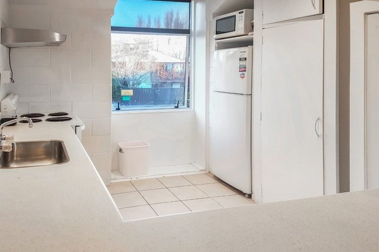 Photo of property in 2/107 Holly Road, St Albans, Christchurch, 8014