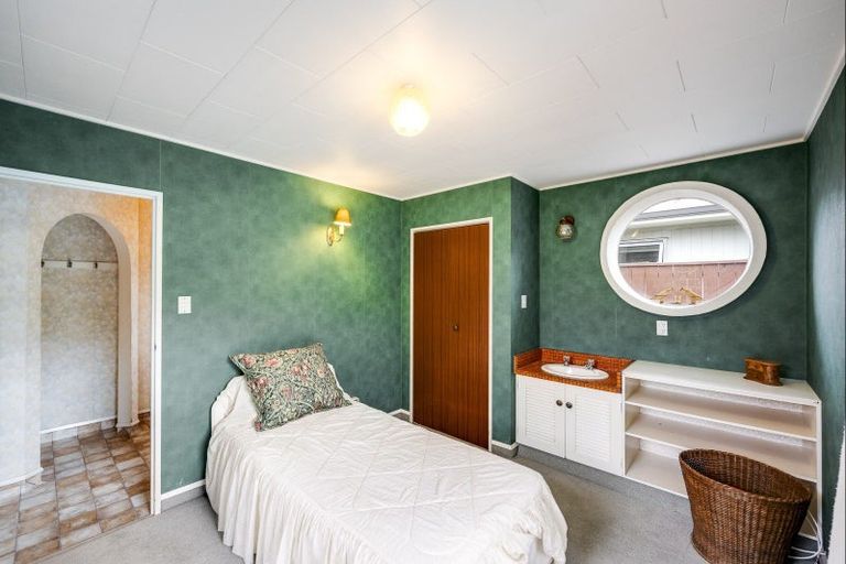 Photo of property in 110 Freyberg Avenue, Tamatea, Napier, 4112