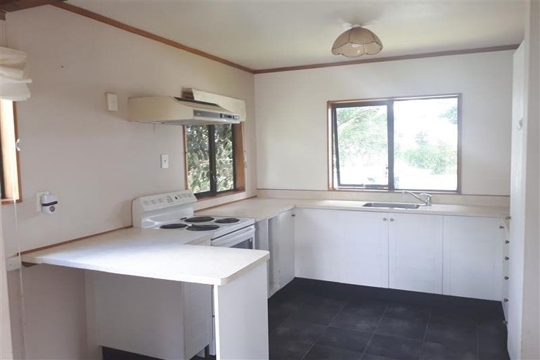 Photo of property in 2/290 Wairau Road, Glenfield, Auckland, 0629