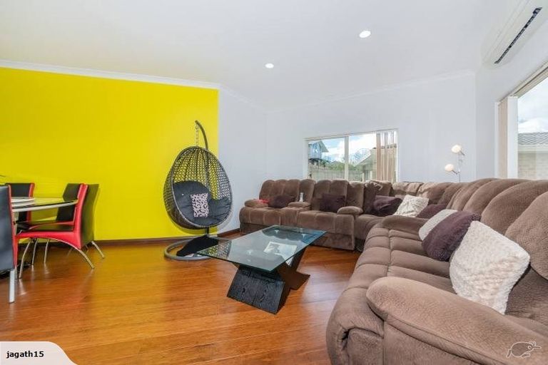 Photo of property in 25c Buscomb Avenue, Henderson, Auckland, 0610