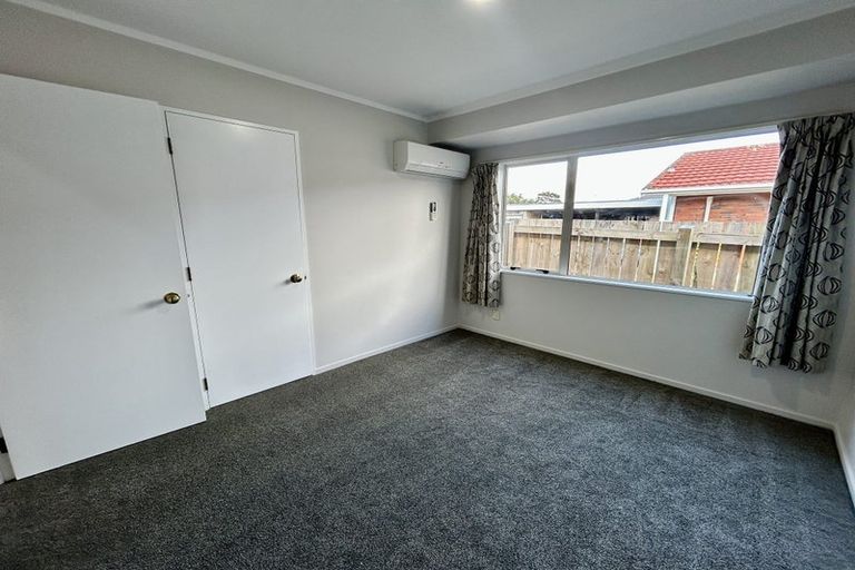 Photo of property in 2/48 Seabrook Avenue, New Lynn, Auckland, 0600