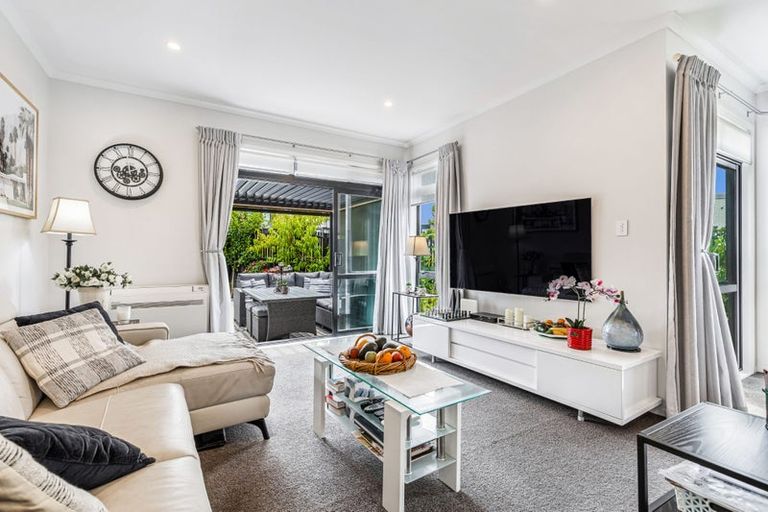 Photo of property in 16 Kauri Amber Road, Westgate, Auckland, 0614