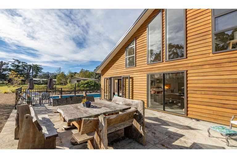 Photo of property in 25 Russells Road, Oxford, 7495