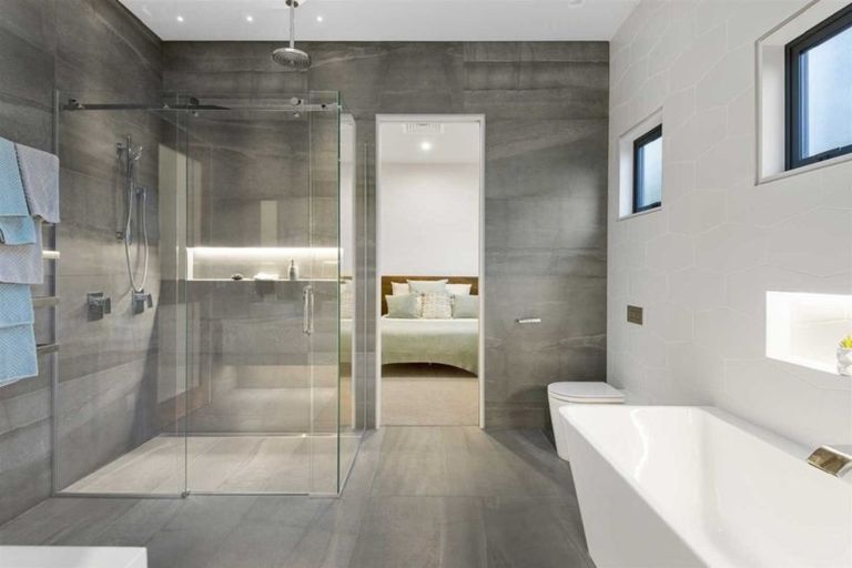 Photo of property in 42 Idris Road, Fendalton, Christchurch, 8052