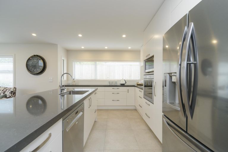 Photo of property in 10a Rangitane Street, Palmerston North, 4414