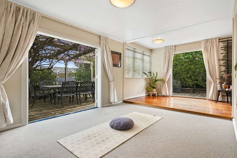 Photo of property in 44 Te Mata Road, Havelock North, 4130