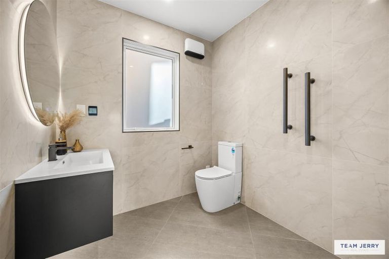 Photo of property in 4 Seawind Way, Hobsonville, Auckland, 0616