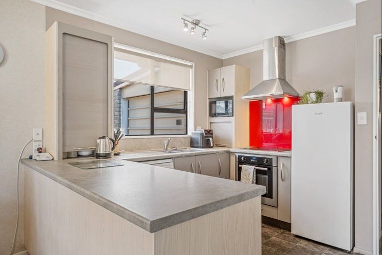 Photo of property in 5b Clemow Road, Fitzroy, New Plymouth, 4312