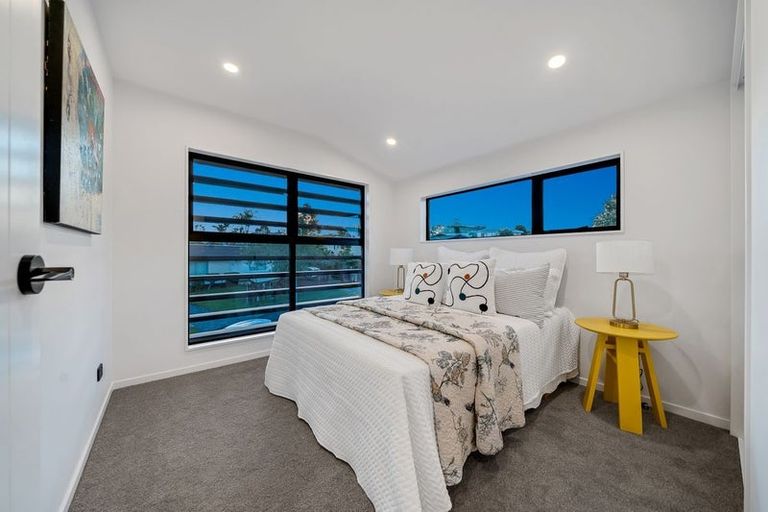 Photo of property in 7c Sirius Place, Botany Downs, Auckland, 2010
