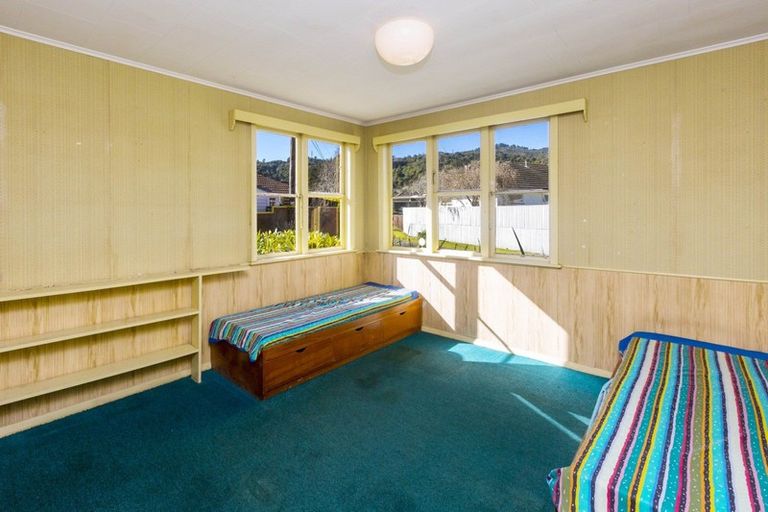 Photo of property in 11 Richard Grove, Stokes Valley, Lower Hutt, 5019