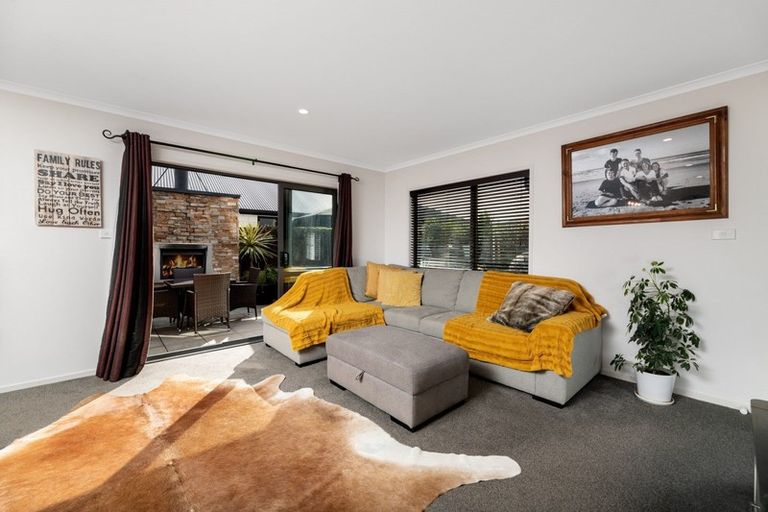 Photo of property in 130 Puhirake Crescent, Pyes Pa, Tauranga, 3112