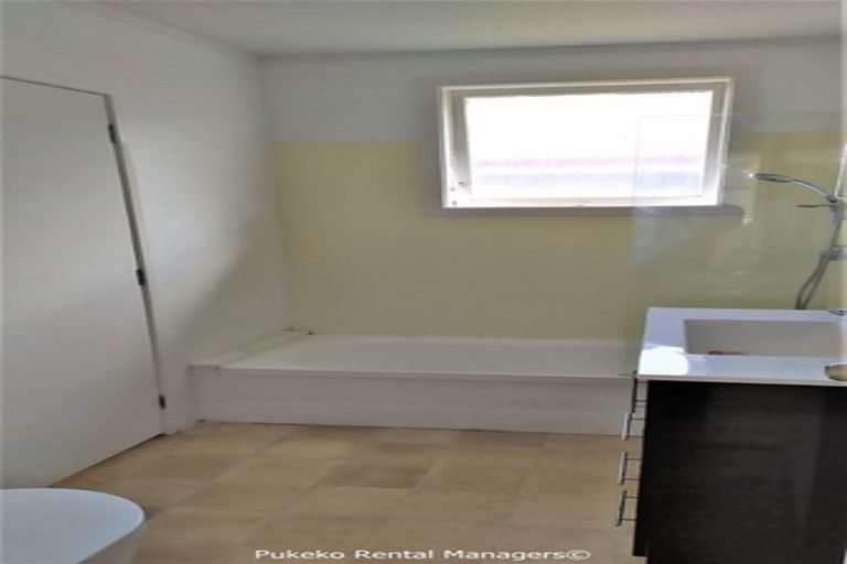 Photo of property in 19 Swallow Drive, Manurewa, Auckland, 2102