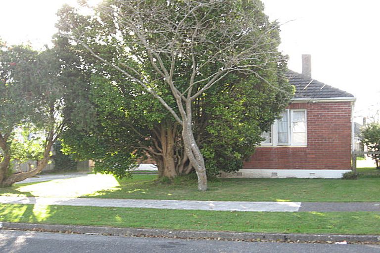 Photo of property in 18 Collett Street, Naenae, Lower Hutt, 5011