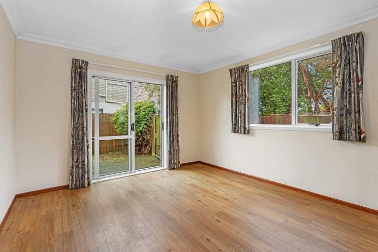 Photo of property in 40 Camberwell Place, Avonhead, Christchurch, 8042