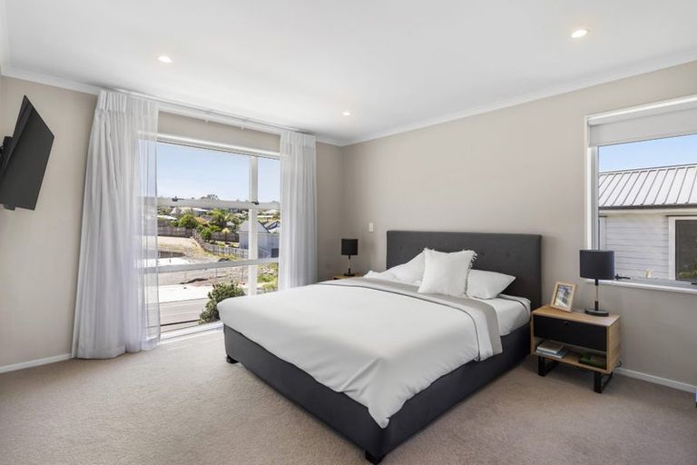 Photo of property in 23 Kukuwai Avenue, Red Beach, 0932