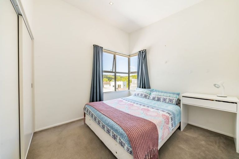 Photo of property in 75 Saddleback Grove, Karori, Wellington, 6012