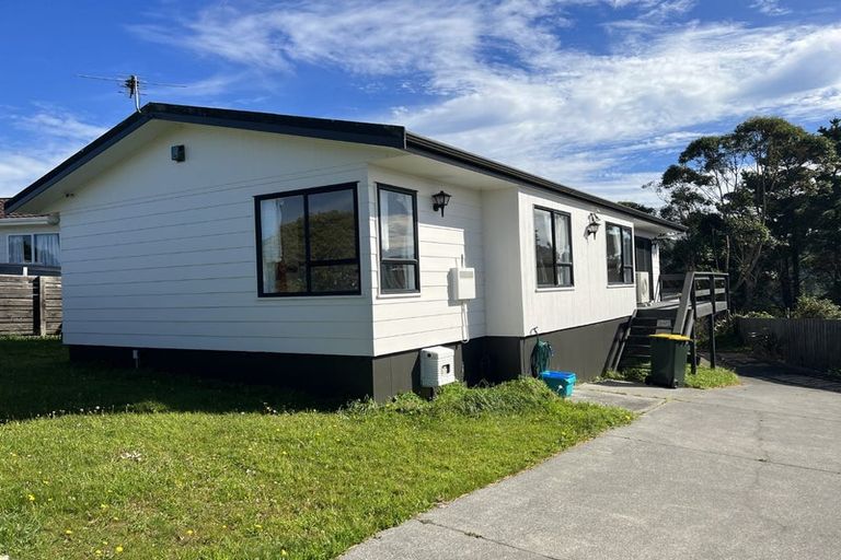 Photo of property in 23 Jasmine Grove, Maungaraki, Lower Hutt, 5010