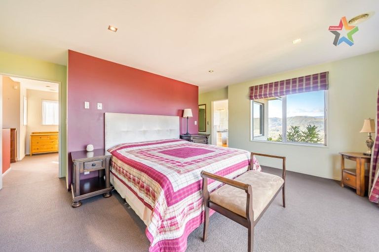 Photo of property in 27 Meadowbank Drive, Belmont, Lower Hutt, 5010