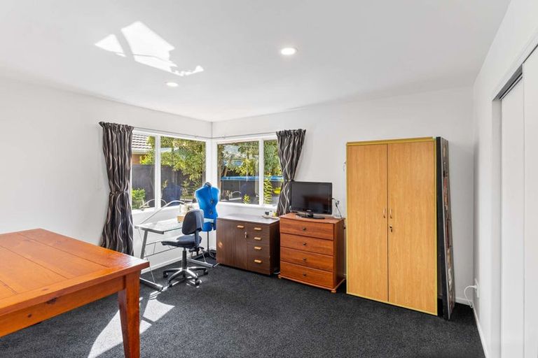 Photo of property in 53 Broadhaven Avenue, Parklands, Christchurch, 8083