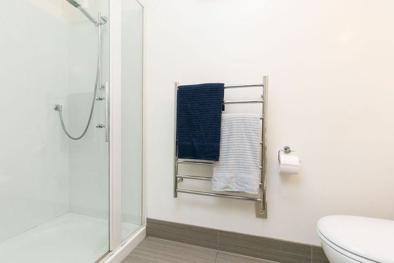 Photo of property in 56 Saddleback Grove, Karori, Wellington, 6012