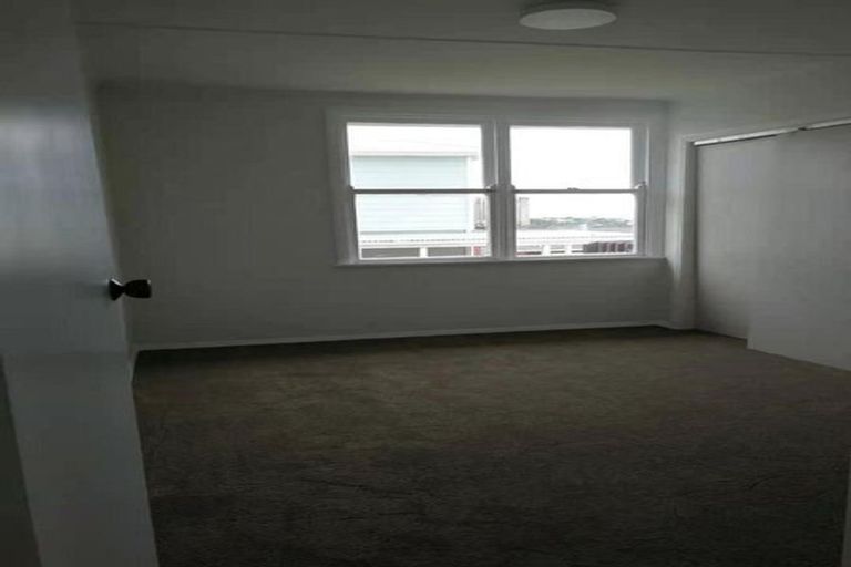 Photo of property in 43 Matatiro Street, Titahi Bay, Porirua, 5022