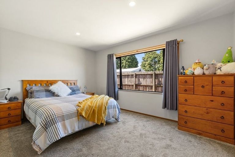 Photo of property in 2/3 Worthy Street, Ilam, Christchurch, 8041