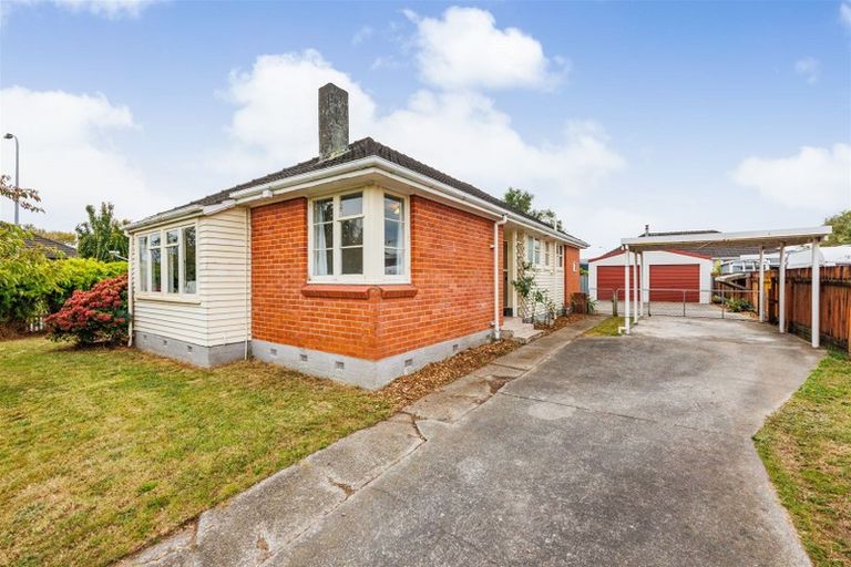 Photo of property in 6 Tilbury Avenue, Hokowhitu, Palmerston North, 4410