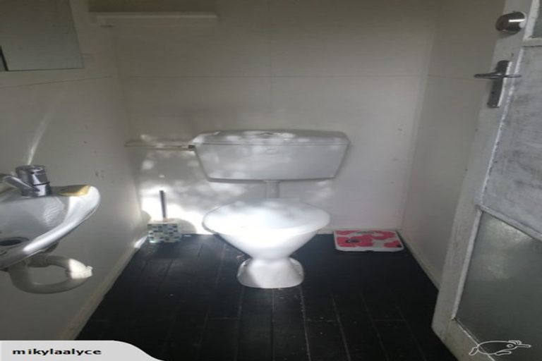 Photo of property in 63 Tram Road, Swanson, Auckland, 0614