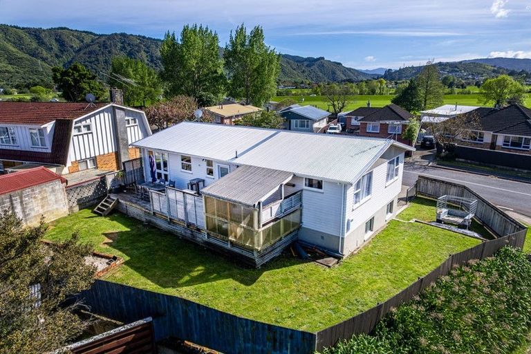 Photo of property in 118 Clouston Park Road, Clouston Park, Upper Hutt, 5018