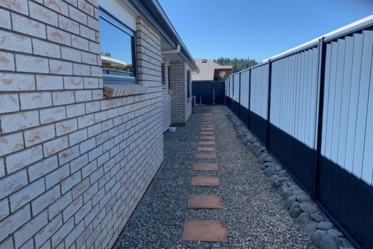 Photo of property in 11 Alluvial Place, Cromwell, 9310