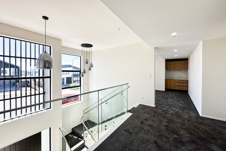 Photo of property in 2 Turbine Way, Hobsonville, Auckland, 0616