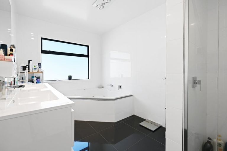 Photo of property in 5 Cordelia Court, Flagstaff, Hamilton, 3210