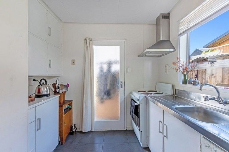 Photo of property in 7a Seafront Road, Castlecliff, Whanganui, 4501