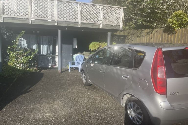 Photo of property in 1/706 East Coast Road, Pinehill, Auckland, 0632