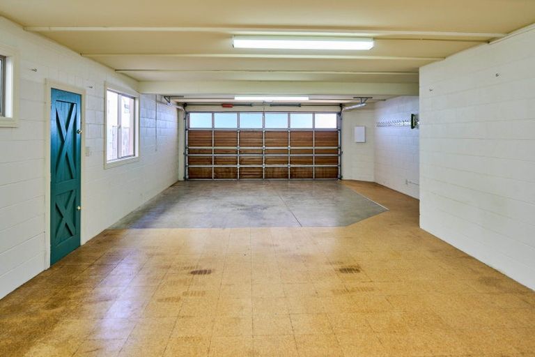 Photo of property in 3 Ocean Parade, Pukerua Bay, 5026