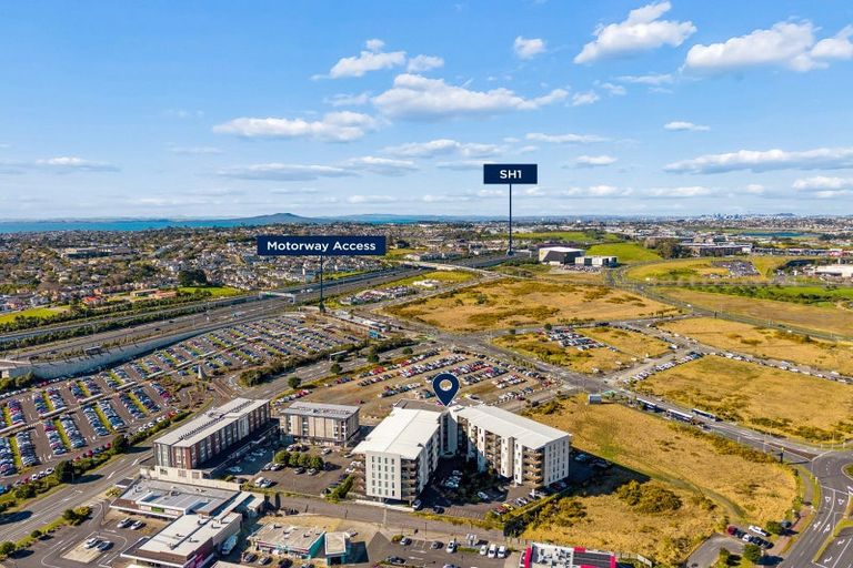 Photo of property in 512/3 Kaipiho Lane, Albany, Auckland, 0632