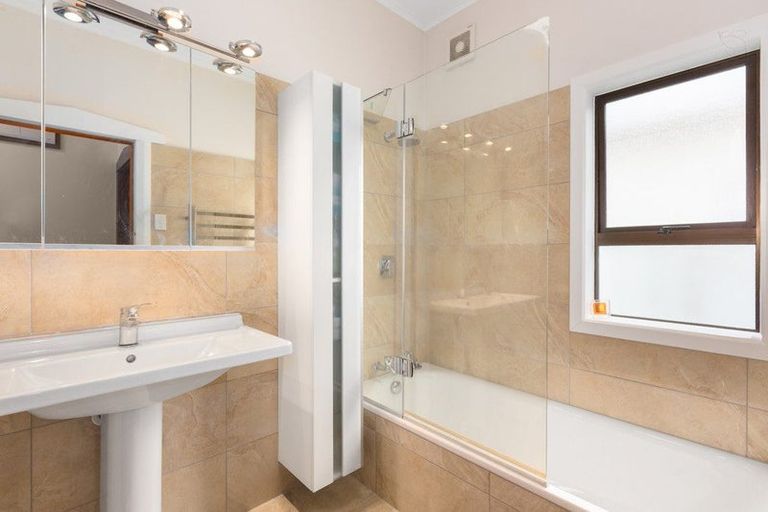 Photo of property in 15 Glamis Avenue, Strathmore Park, Wellington, 6022