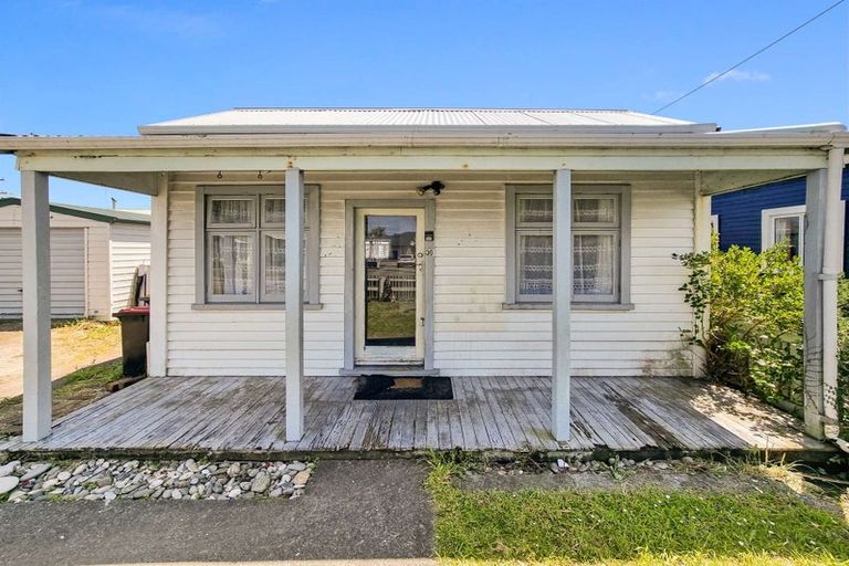 Photo of property in 38 Blake Street, Blaketown, Greymouth, 7805