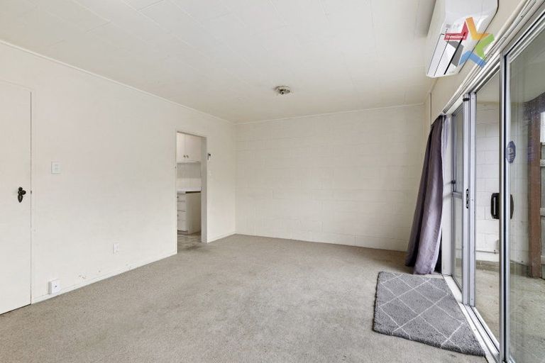 Photo of property in 8c Montgomery Crescent, Clouston Park, Upper Hutt, 5018