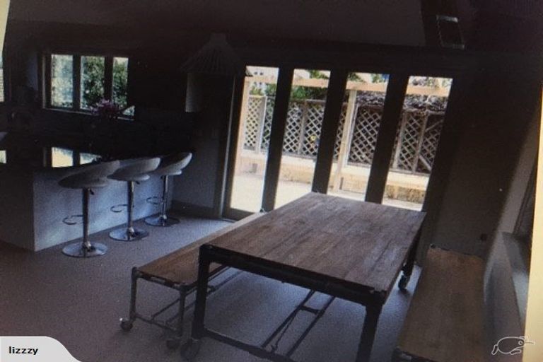 Photo of property in 7 Edge Hill, Mount Victoria, Wellington, 6011