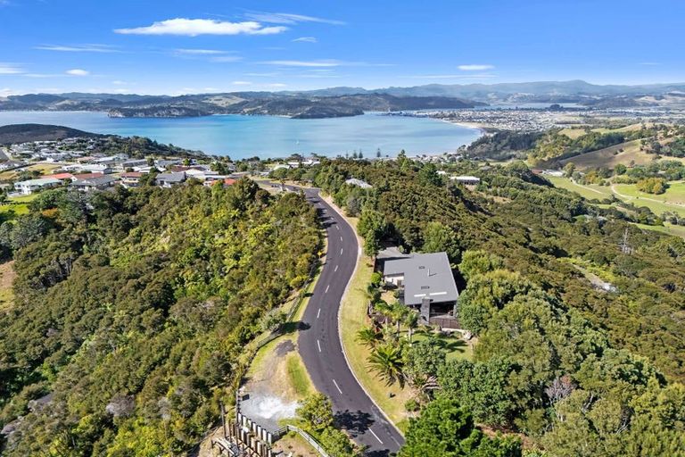 Photo of property in 4 Tarapatiki Drive, Whitianga, 3510