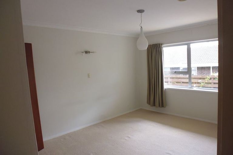 Photo of property in 2/105a Wallace Road, Papatoetoe, Auckland, 2025