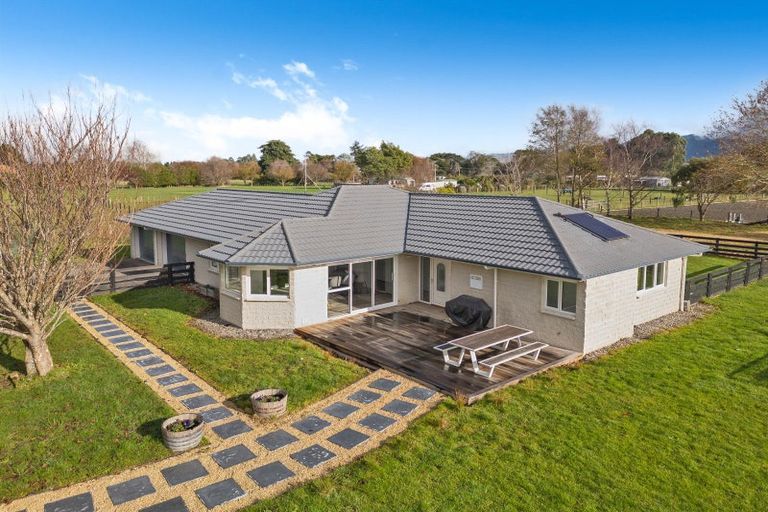 Photo of property in 137 Kent Street, Carterton, 5713