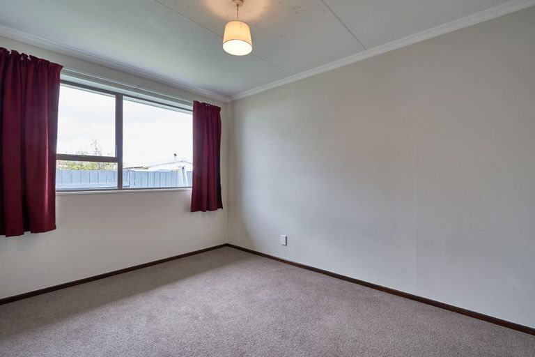Photo of property in 60a Rhodes Drive, Kelvin Grove, Palmerston North, 4414